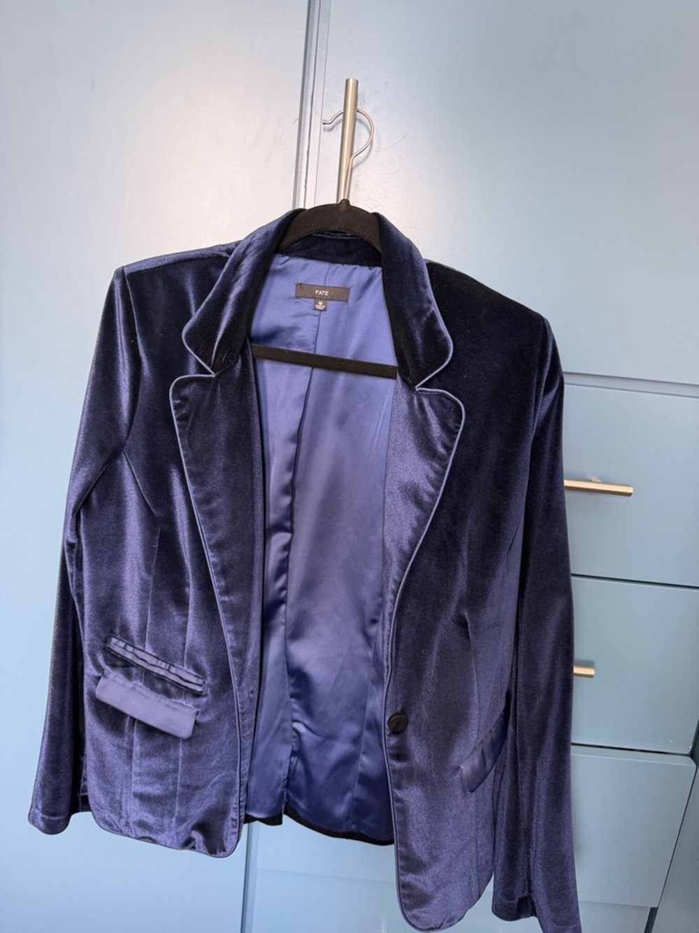 Fate Velvet Blazer in Deep Navy